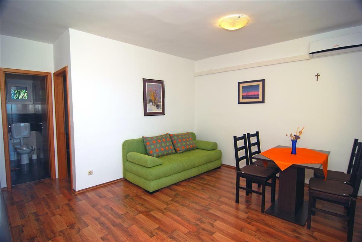Apartman Luca Apartment Zecevo Ngoại thất bức ảnh