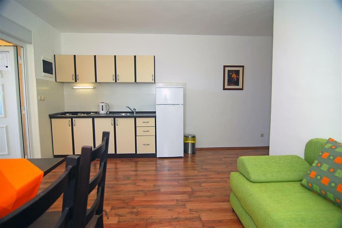 Apartman Luca Apartment Zecevo Ngoại thất bức ảnh